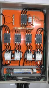 QUADRO ELÉTRICO QTA (QUADRO DE TRANSFERÊNCIA AUTOMÁTICA) REDE/GERADOR